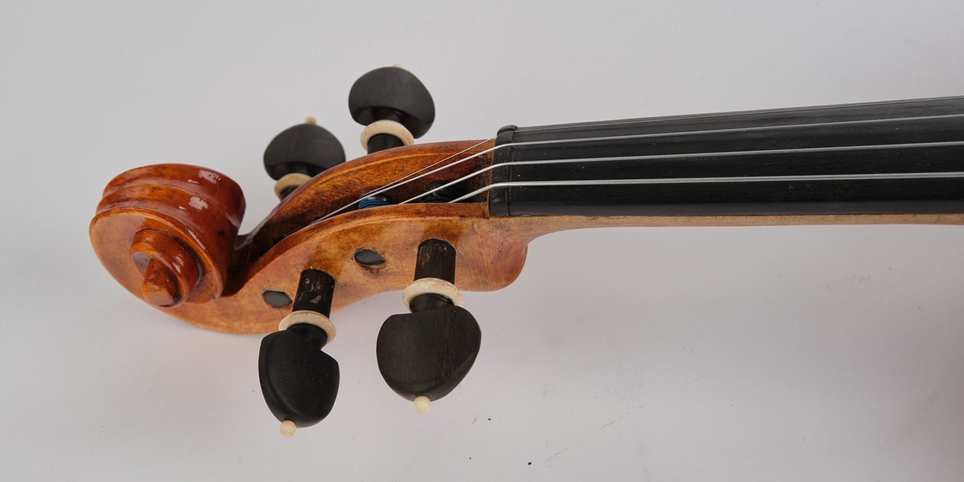 Violine, Italien, Bovisio, 1956, im Korpusboden ein handschriftlich bezeichnetes Etikett "PIERO PAR - Image 7 of 10