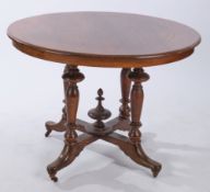 Tisch, 2. Hälfte 19. Jh., Nussbaum u.a., runde Platte mit ebonisierten Fadeneinlagen über Gestell m