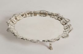 Salver, Silber 925, London, 1758, Meistermarke EC, profilierter Rand mit Muschelzier, glatter Spieg