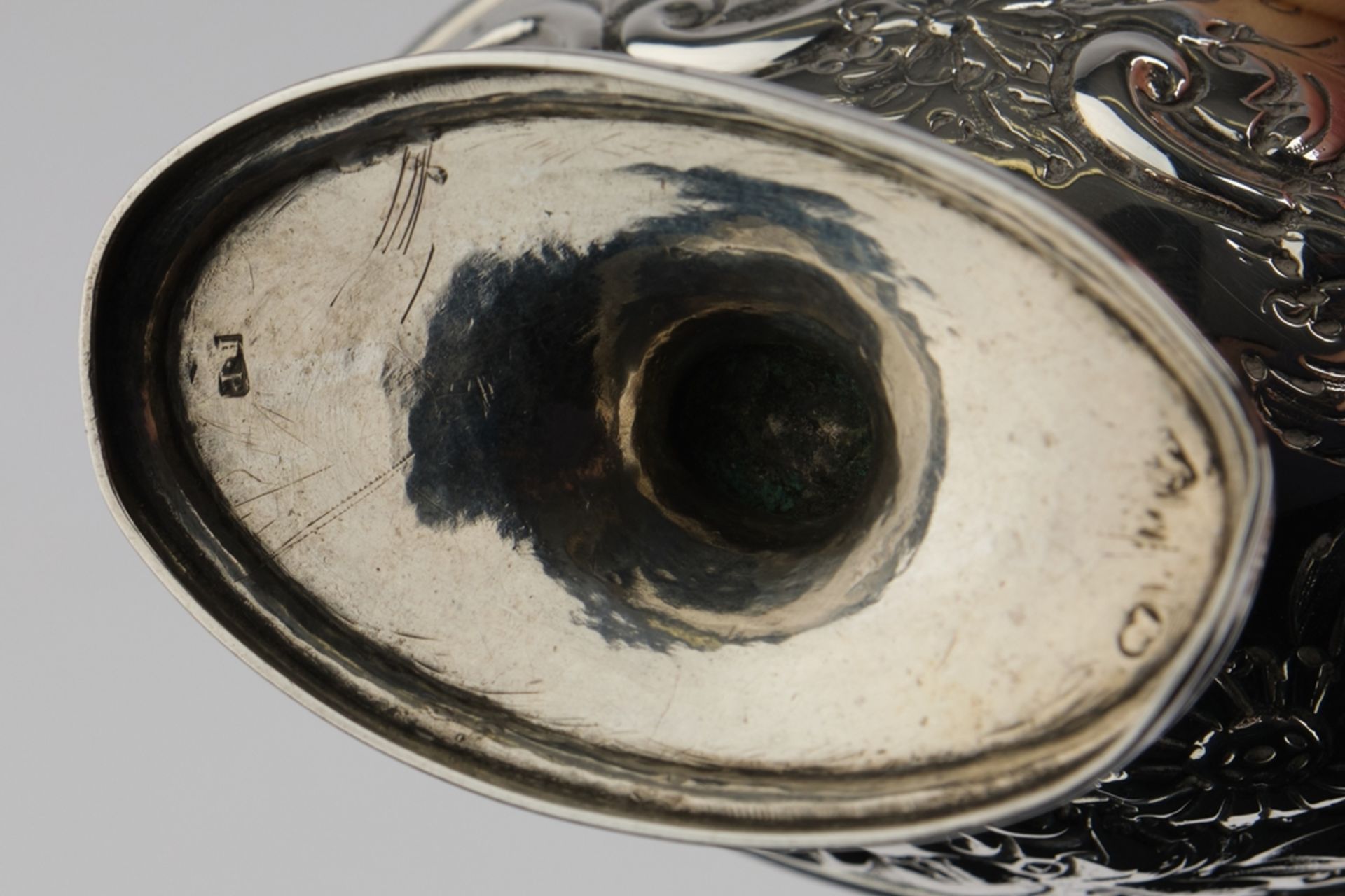 Fußschälchen, Silber 925, London, 1820/30er Jahre, Benjamin Preston, oval, rocailliertes Rankenreli - Bild 2 aus 2