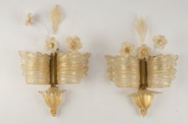 Paar Murano-Wandlampen, Italien, 20. Jh., Glas und Messing, rückseitig bezeichnet "barovier & toso 