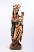 Skulptur, Holz geschnitzt, "Madonna mit Kind", 20. Jh., im Stil der Spätgotik, polychrom gefasst un