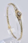 Armband, GG 750, 12 Diamanten zus. 0.45 ct., 12 g, Länge 19 cm