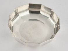 Schale, Silber 800, Italien, polygonal, glatt, 4.5 cm hoch, ø 17.8 cm, ca. 230 g