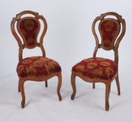 Paar Stühle, Louis Philippe, Frankreich, um 1860, geschweiftes und durchbrochenes Lehndekor, H. 94.