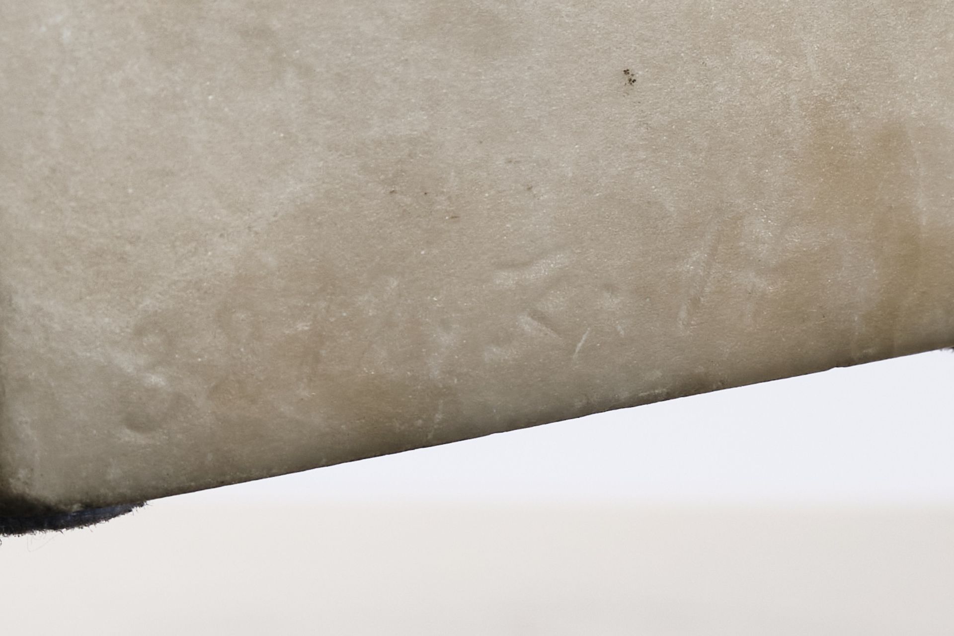 Büste, "Herrenkopf, womöglich Friedrich Schiller", Alabaster, unterseitig im Sockel Metall-Marke "F - Bild 5 aus 6