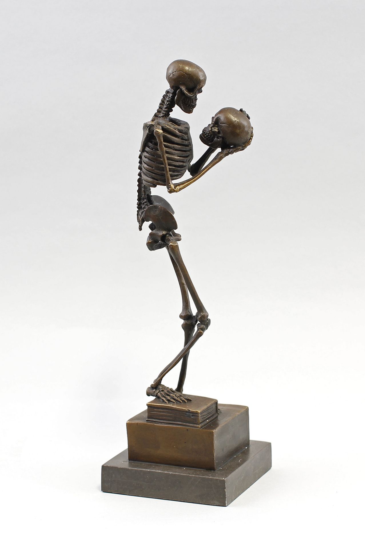 Kauba, Skelett mit Totenschädel - Image 3 of 4