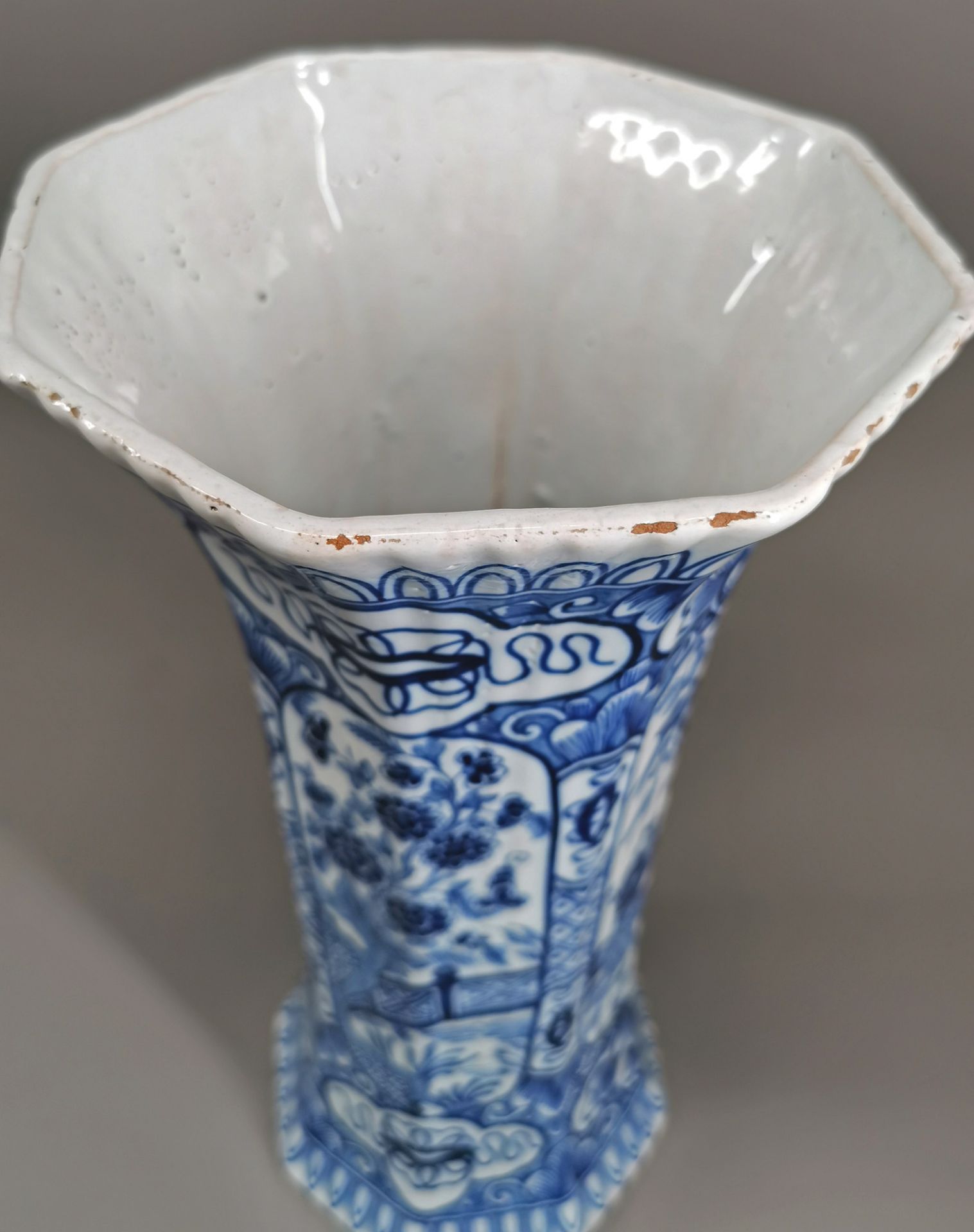 Fayence-Vase Blaudekor - Bild 5 aus 6