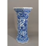 Fayence-Vase Blaudekor