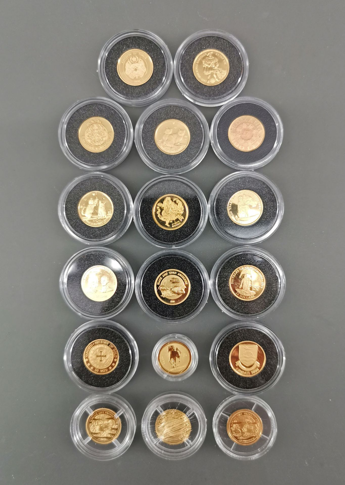 Sammlung 17 kleine Goldmünzen - Bild 2 aus 2