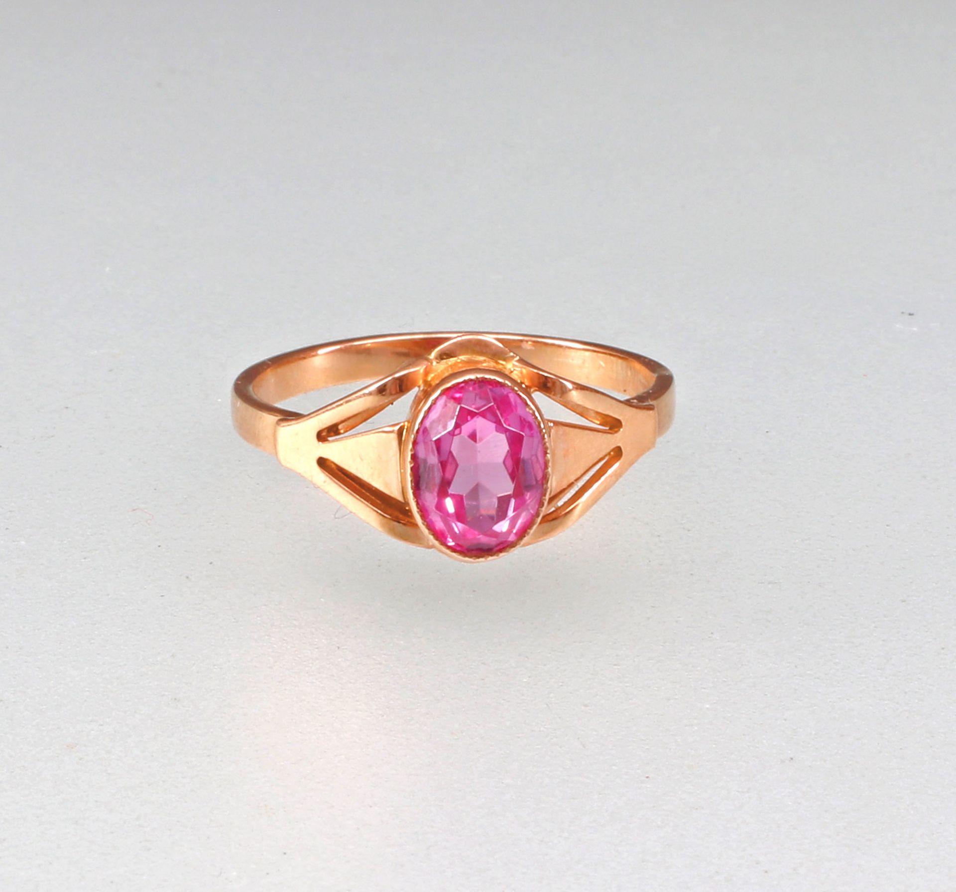 Ring mit rosa-rotem Stein - Bild 2 aus 4