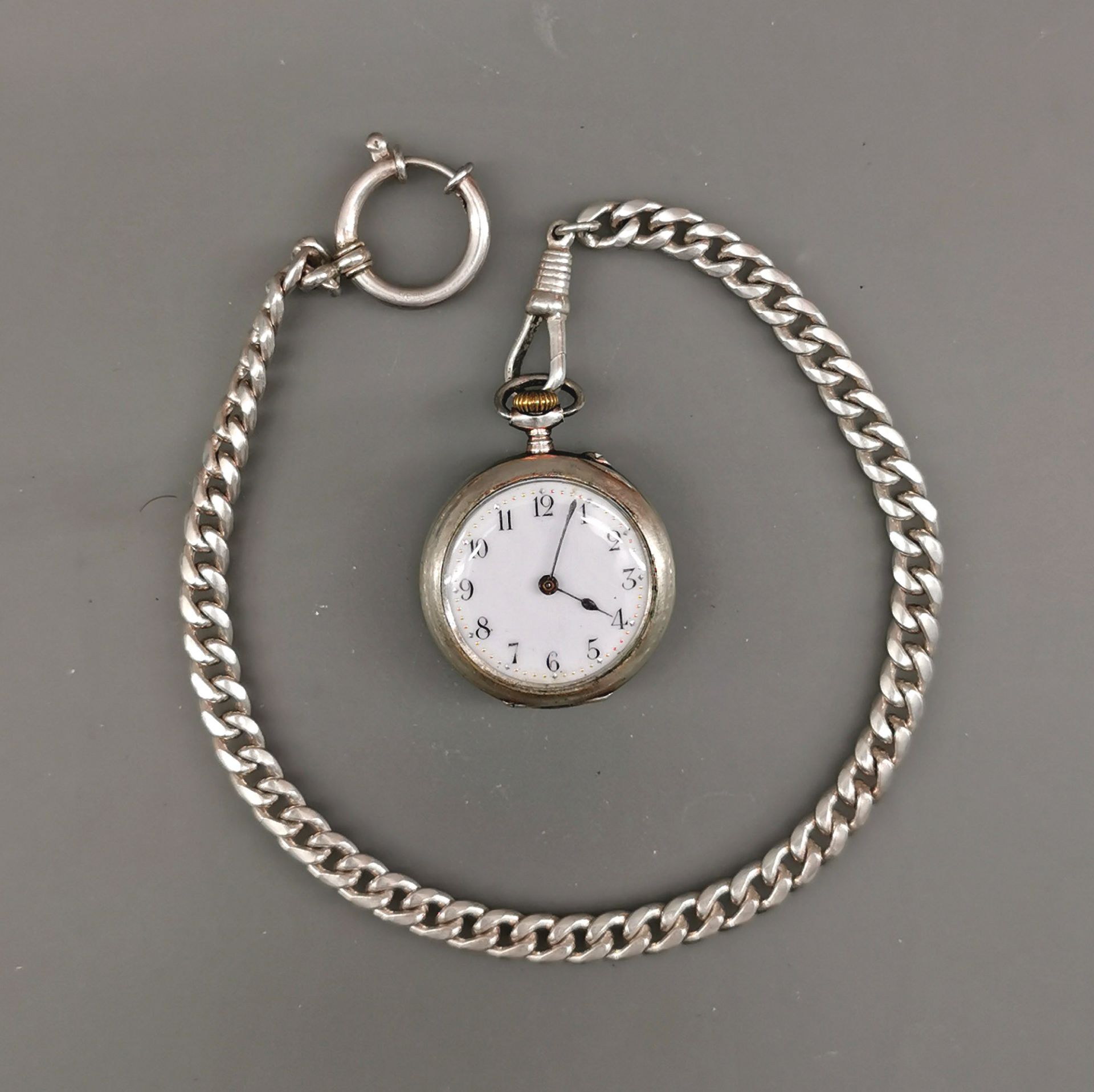 Silberne Damen-Taschenuhr um 1900