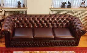 GROSSE CHESTERFIELD - COUCH