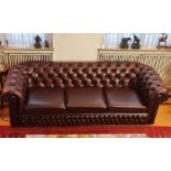 GROSSE CHESTERFIELD - COUCH