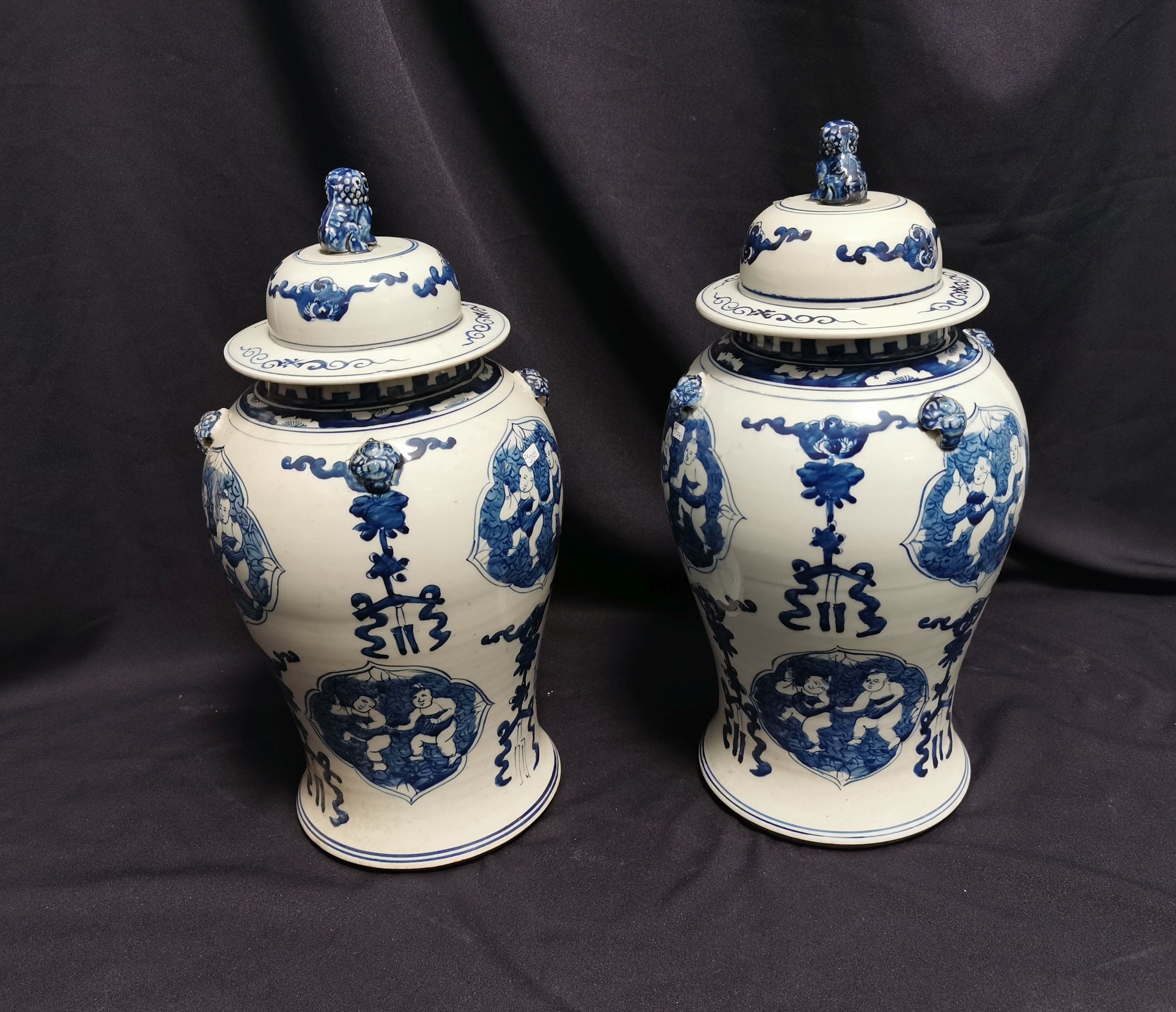 PAIR OF CHINESE LID VASES - Image 3 of 5