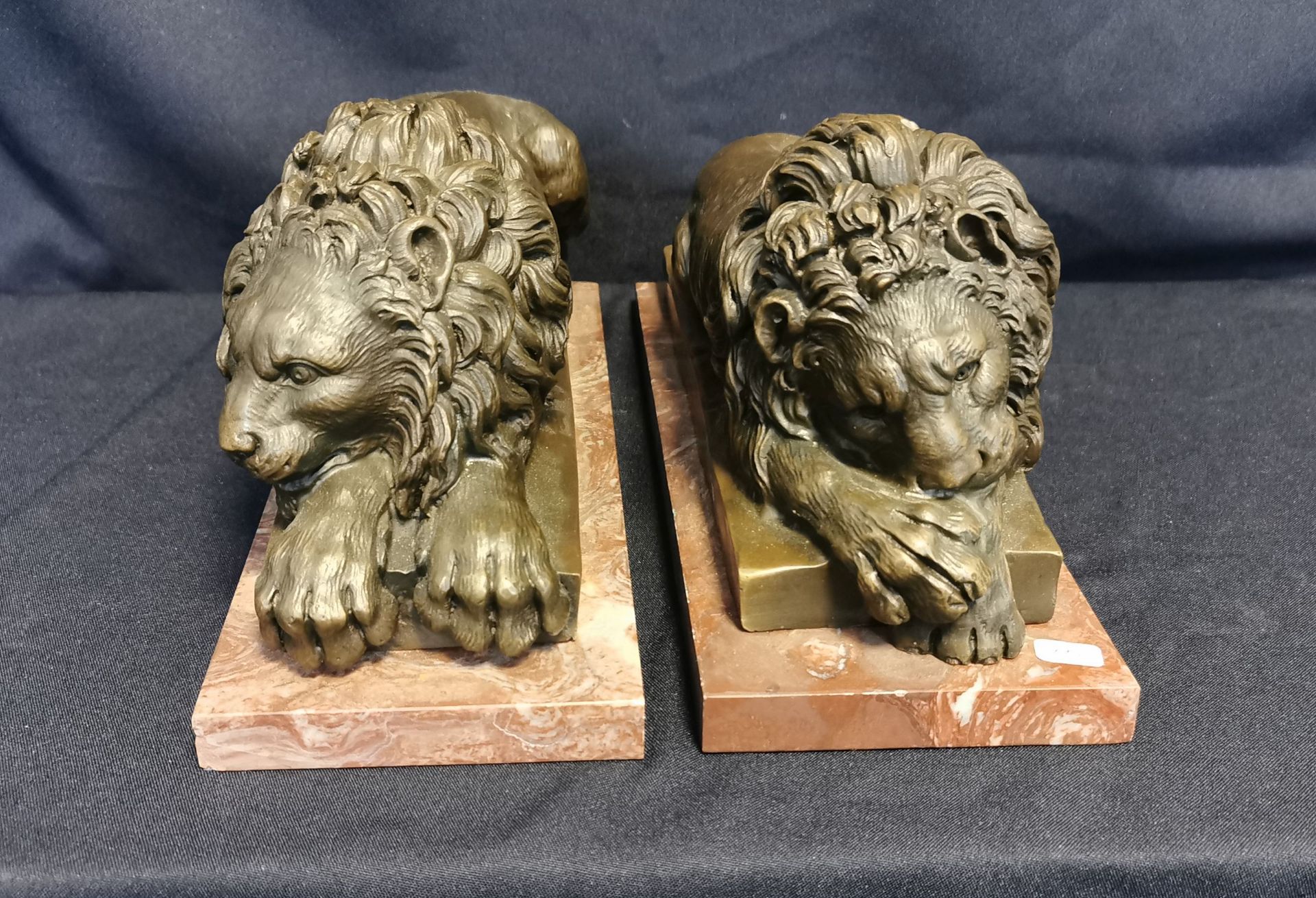 SCULPTURES: "LIONS" - Image 3 of 4