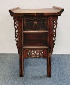 CHINESISCHE KOMMODE / SIDEBOARD