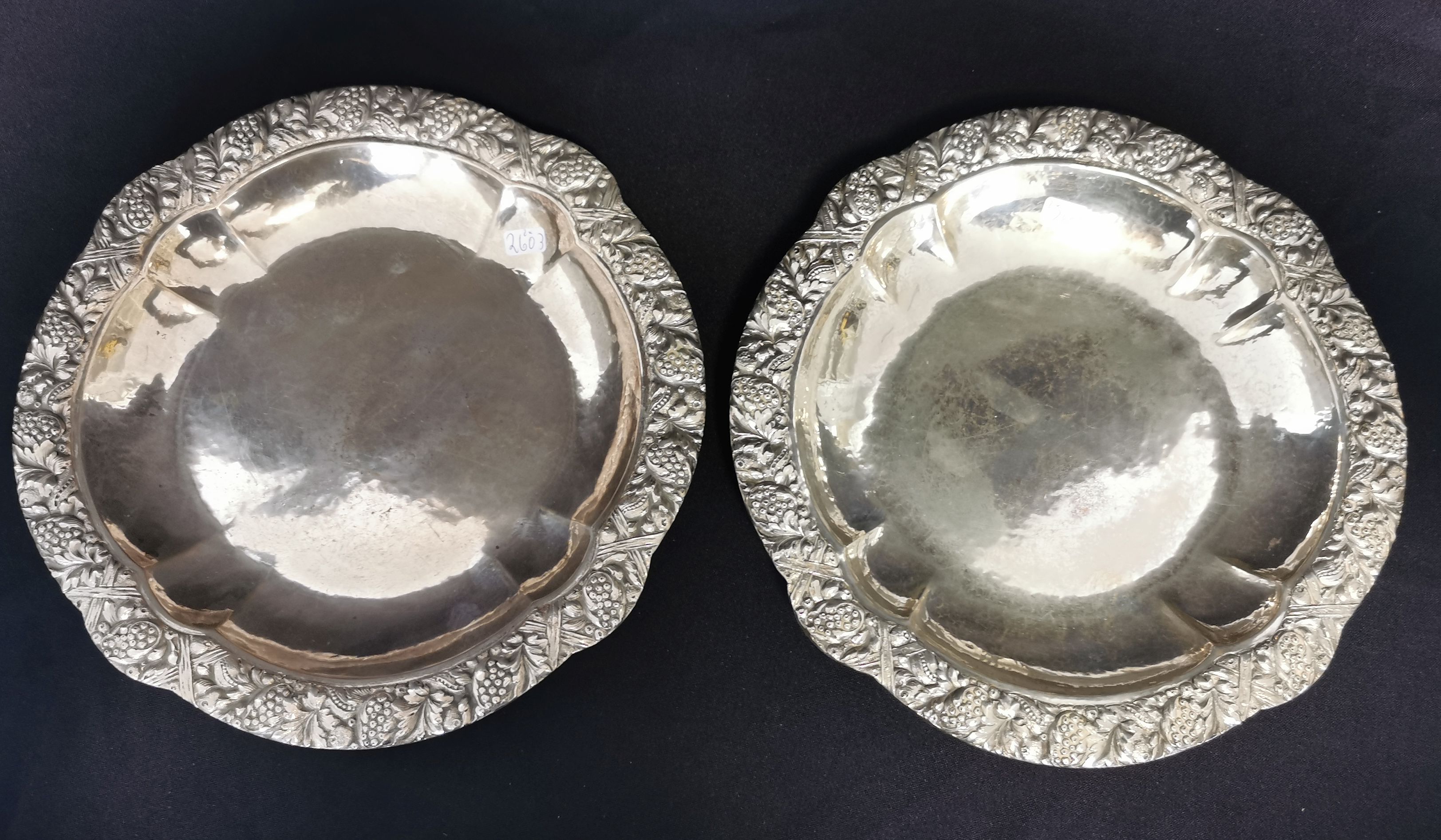 PAIR OF BOWLS WITH RELIEF DECORATION - Image 2 of 4