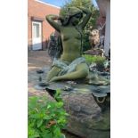 FIGÜRLICHER BRUNNEN "NEREIDE / BADENDE"