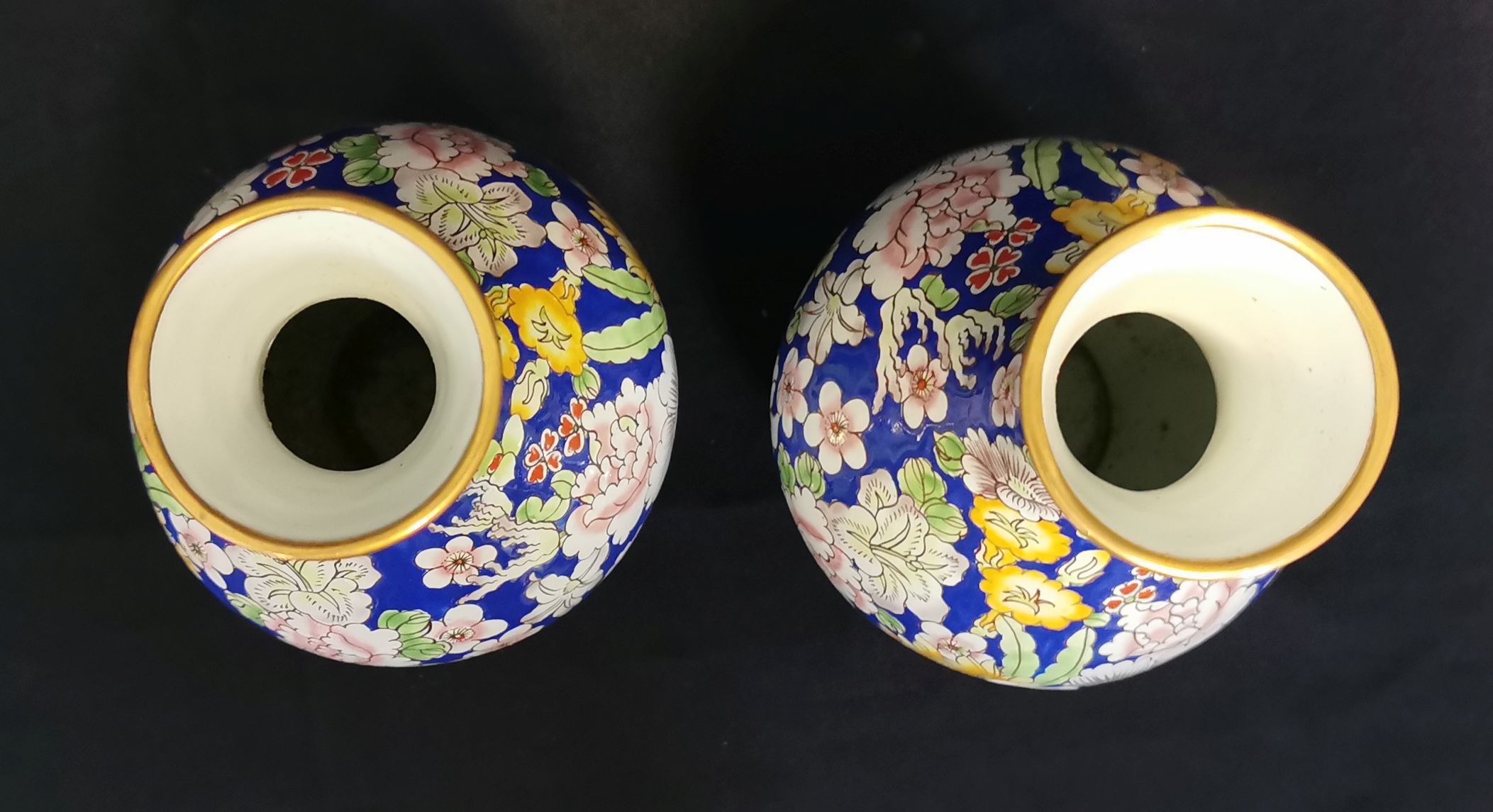 PAIR OF VASES - Image 2 of 4