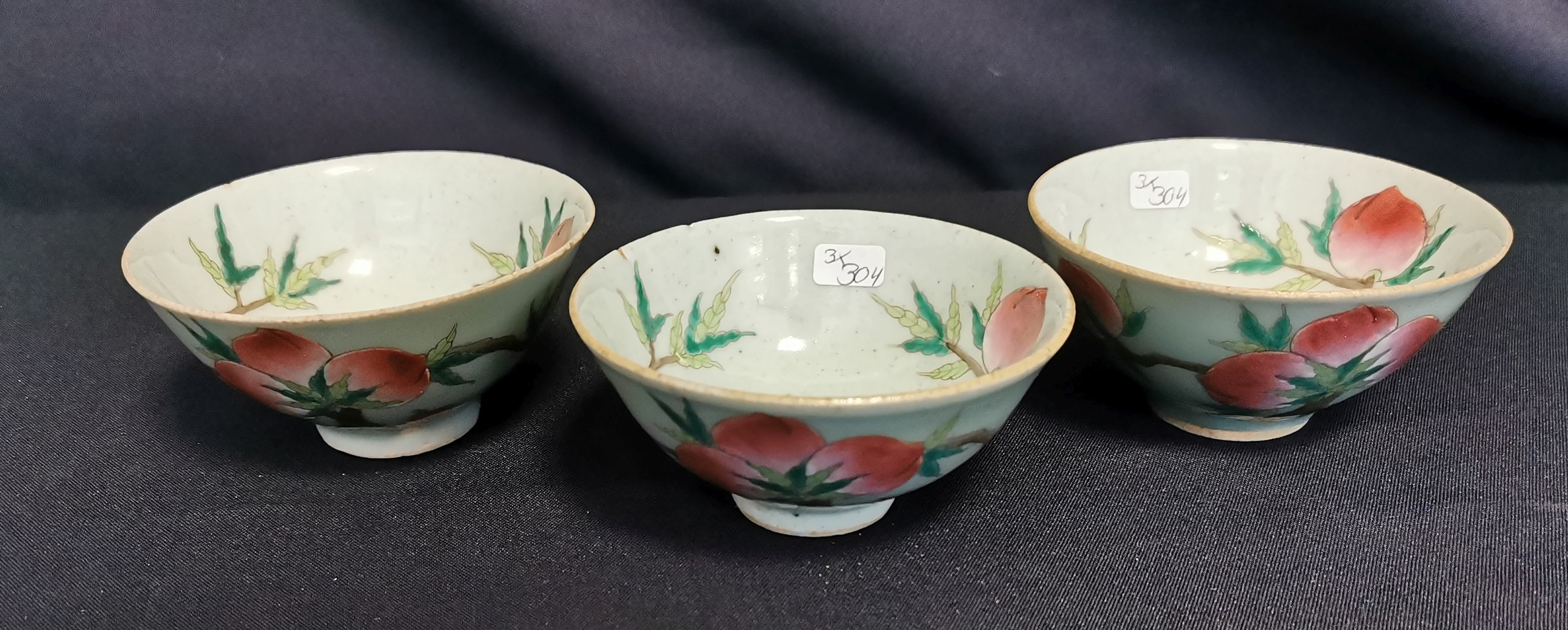 3 TEA BOWLS WITH PEACHES - Image 2 of 5