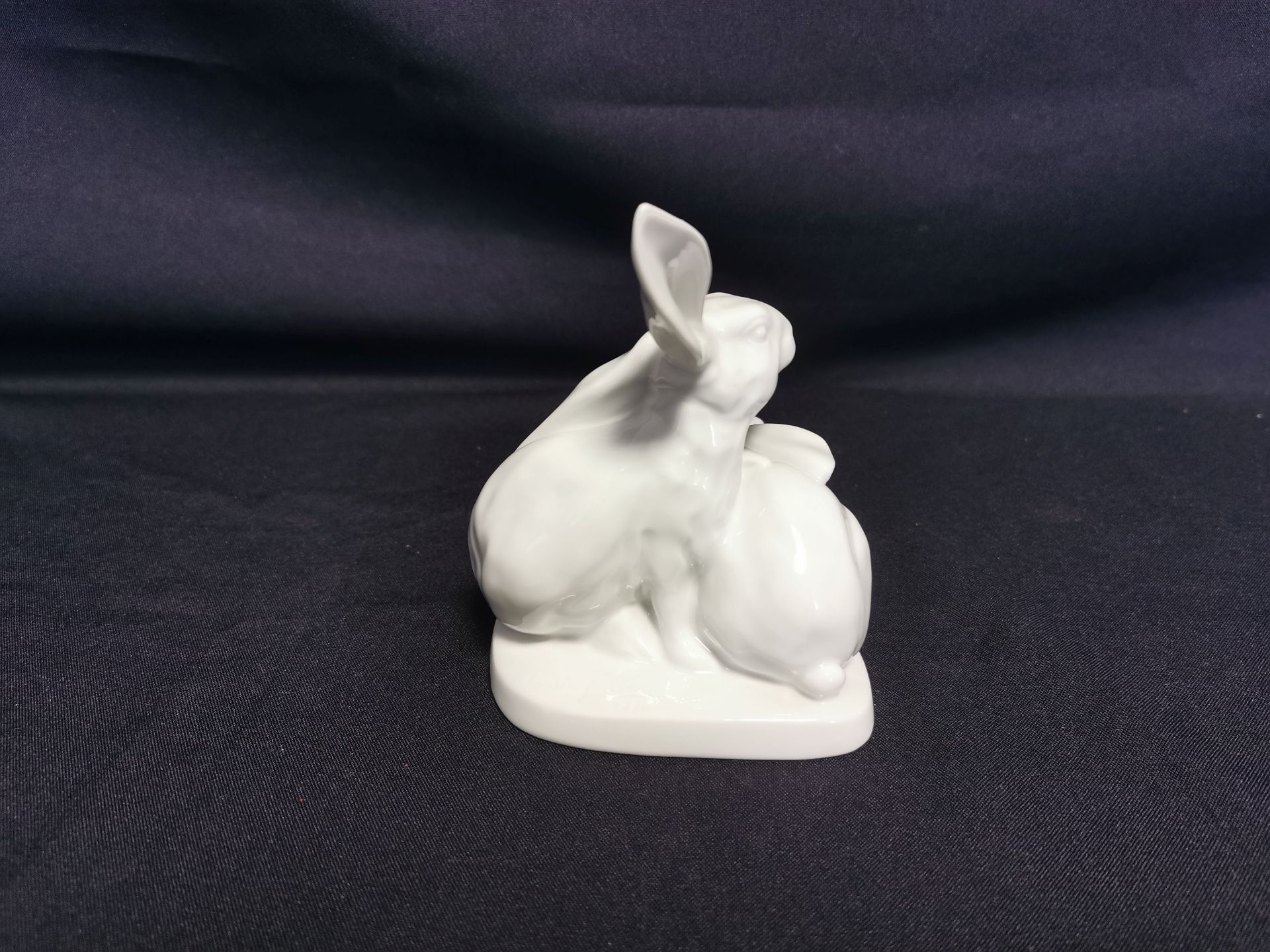 HEREN HARES - Image 4 of 5