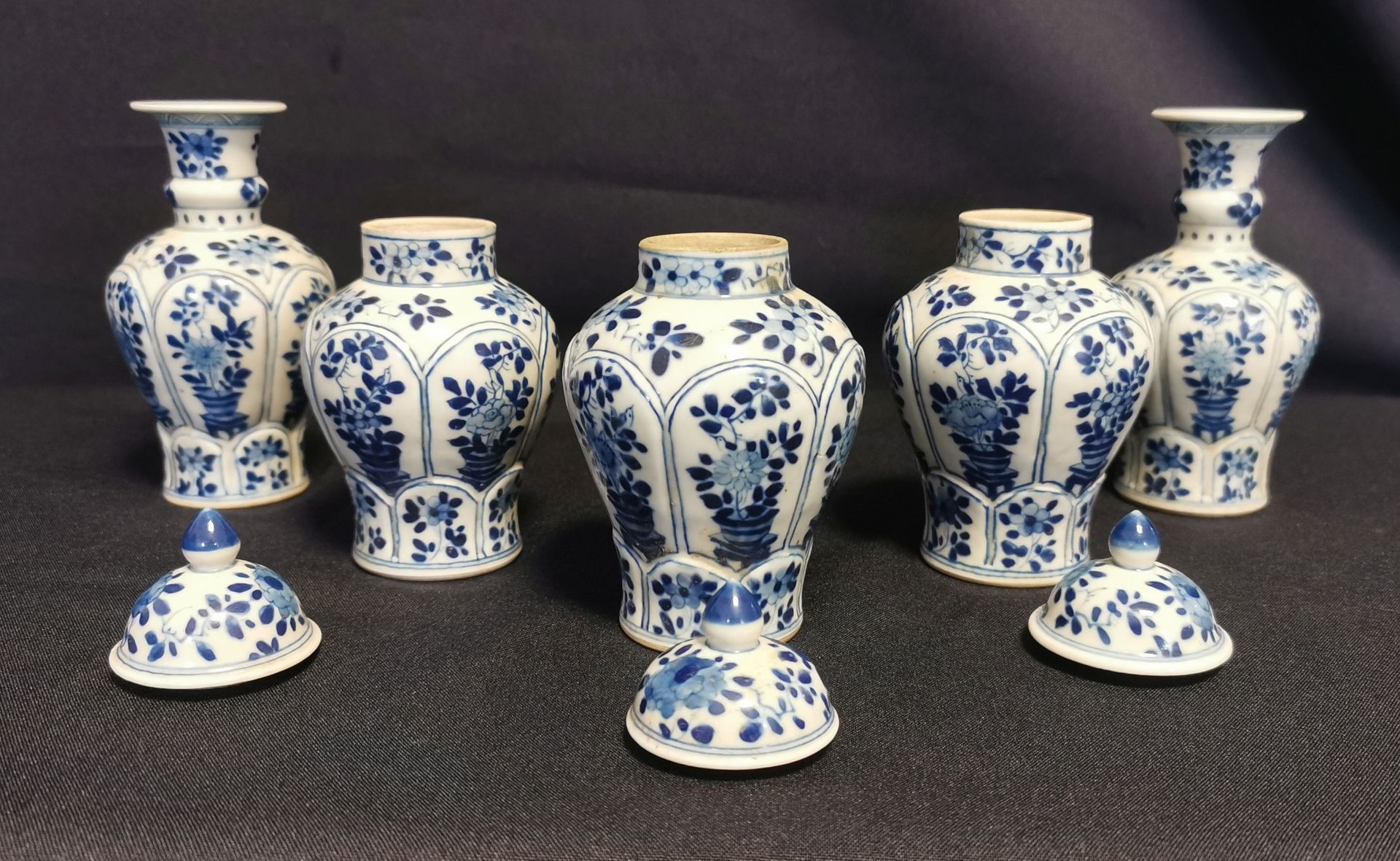 SET OF 5 VASES - Image 4 of 6