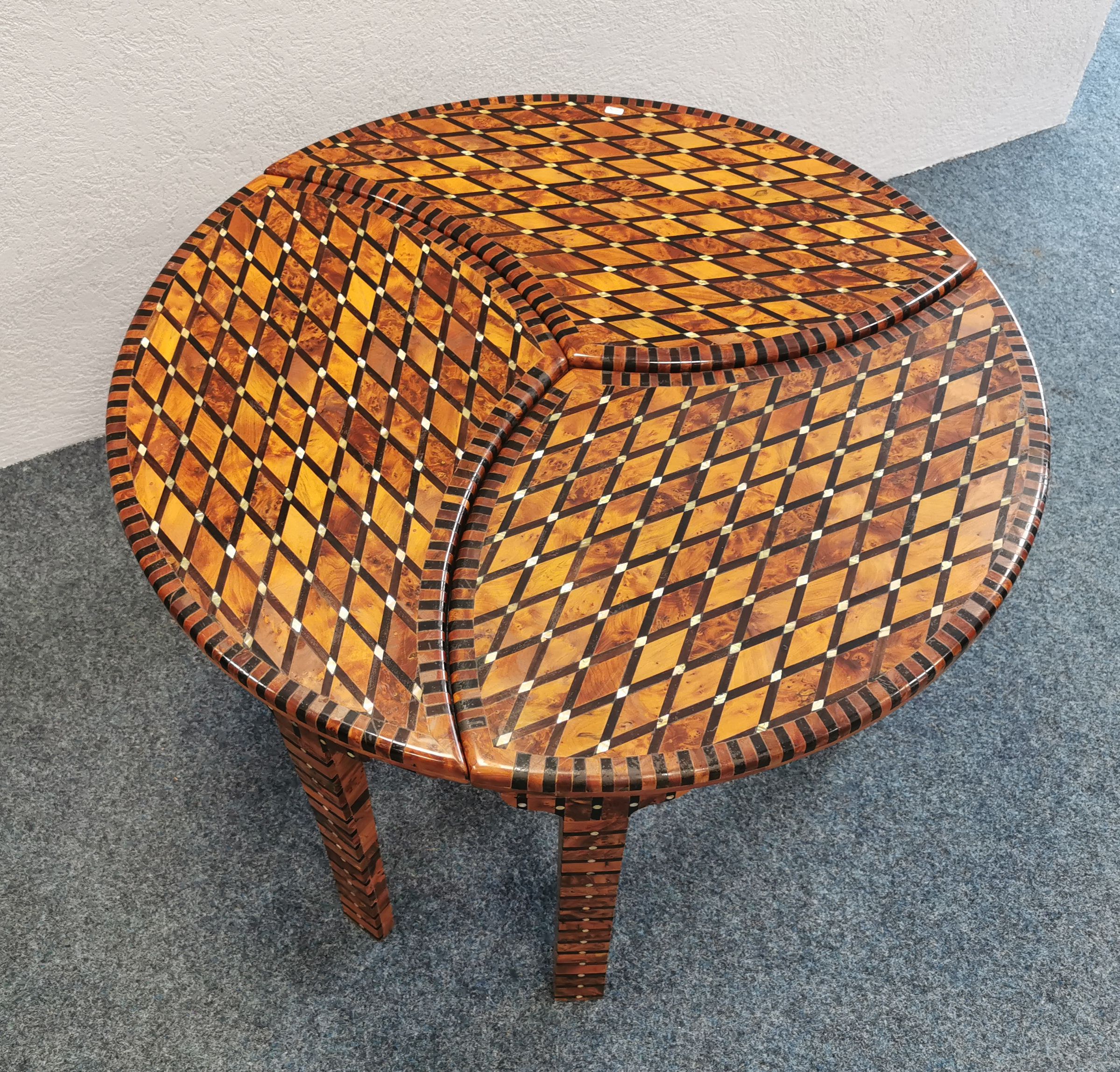 A THREE-PART CIRCULAR COUCH TABLE - Image 3 of 5