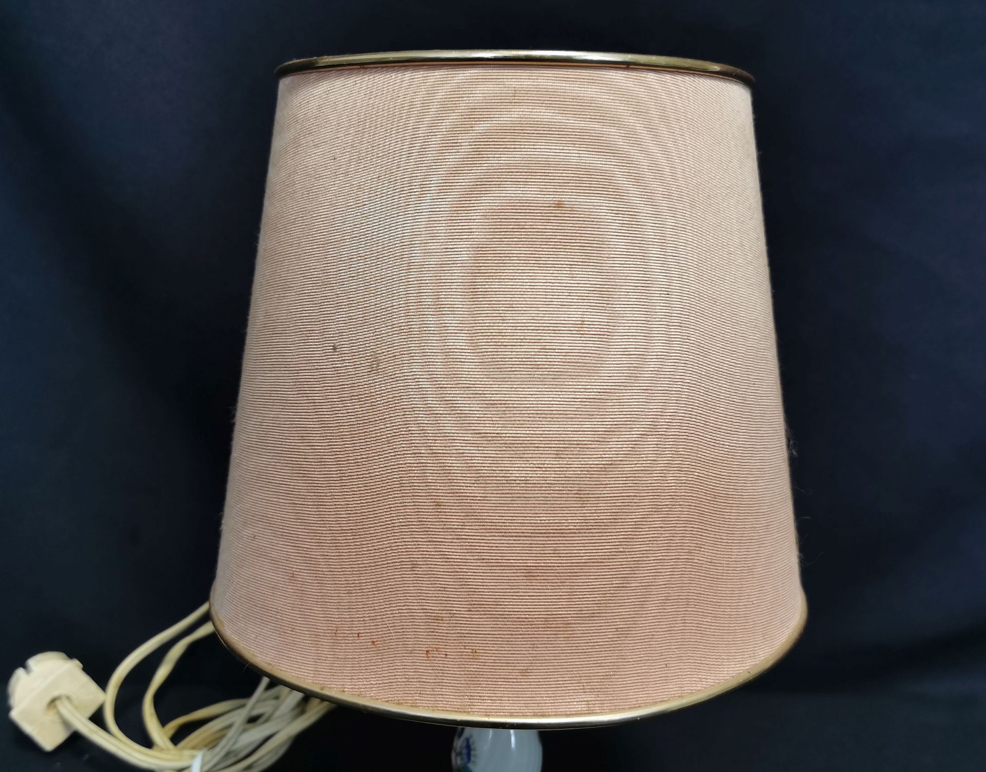 HEREND TABLE LAMP - Image 3 of 4