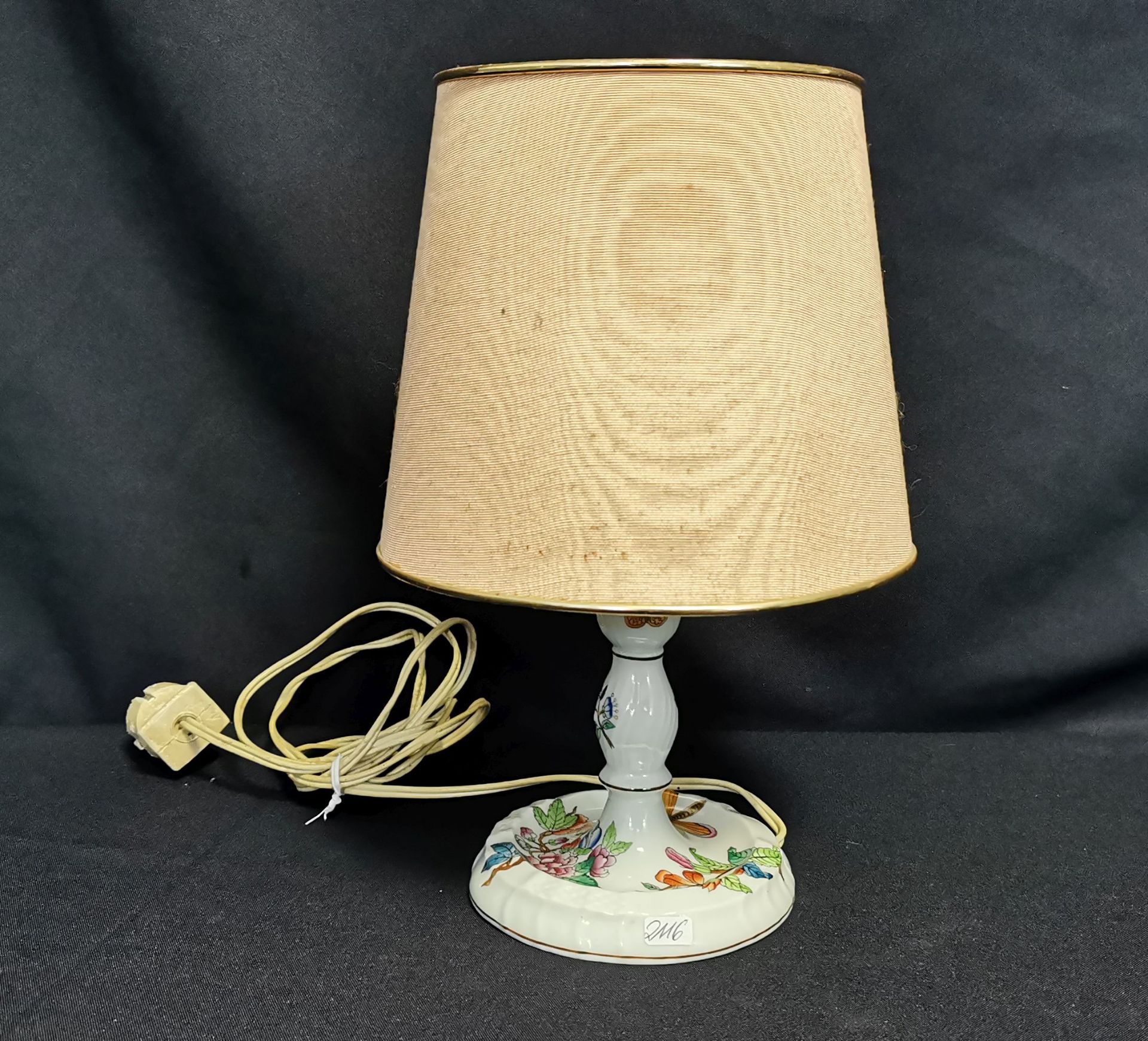 HEREND TABLE LAMP