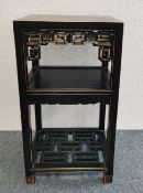 CHINOISER BEISTELLTISCH