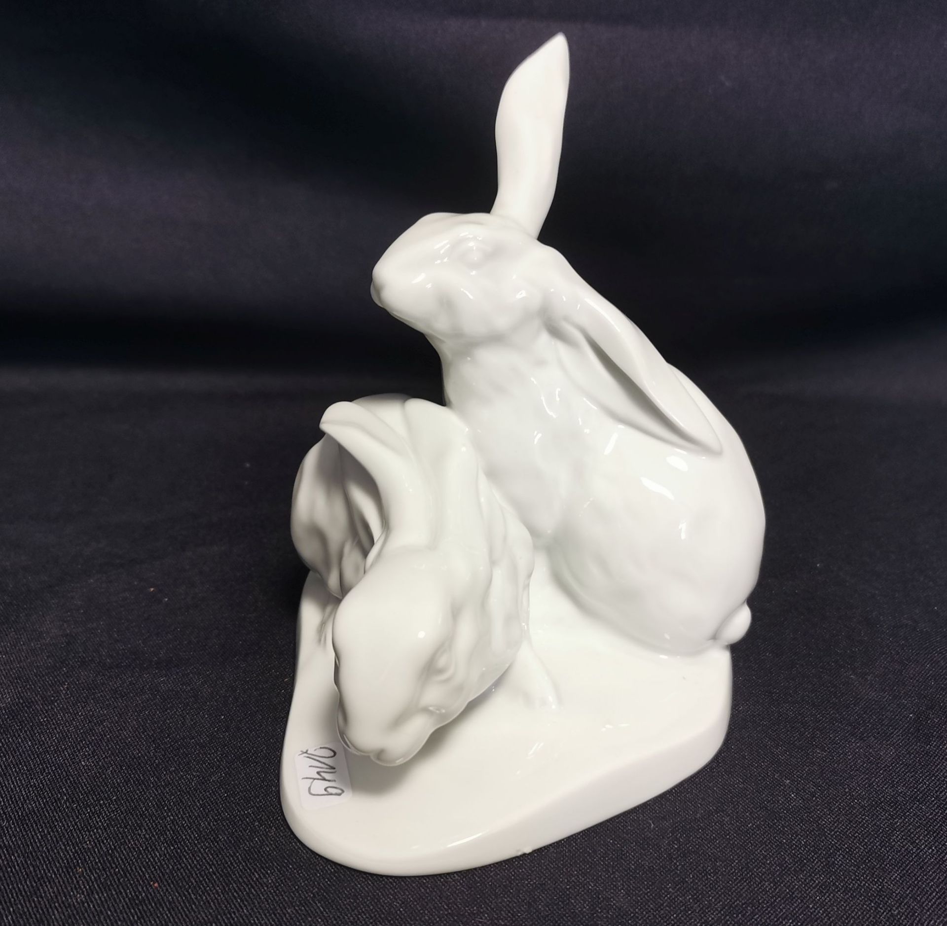 HEREN HARES - Image 2 of 5