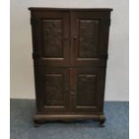 CHINOISER SCHRANK