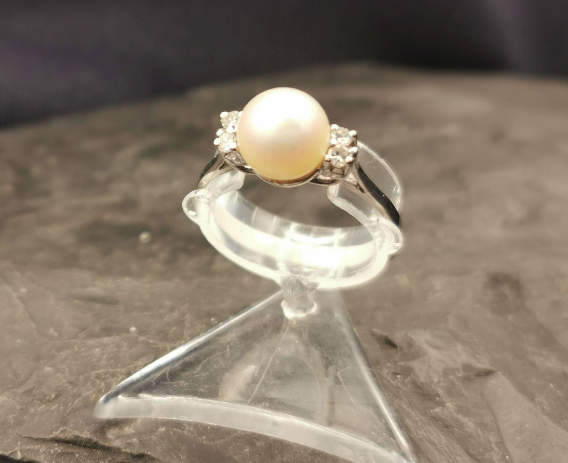 RING WITH PEARL SET - Image 2 of 7