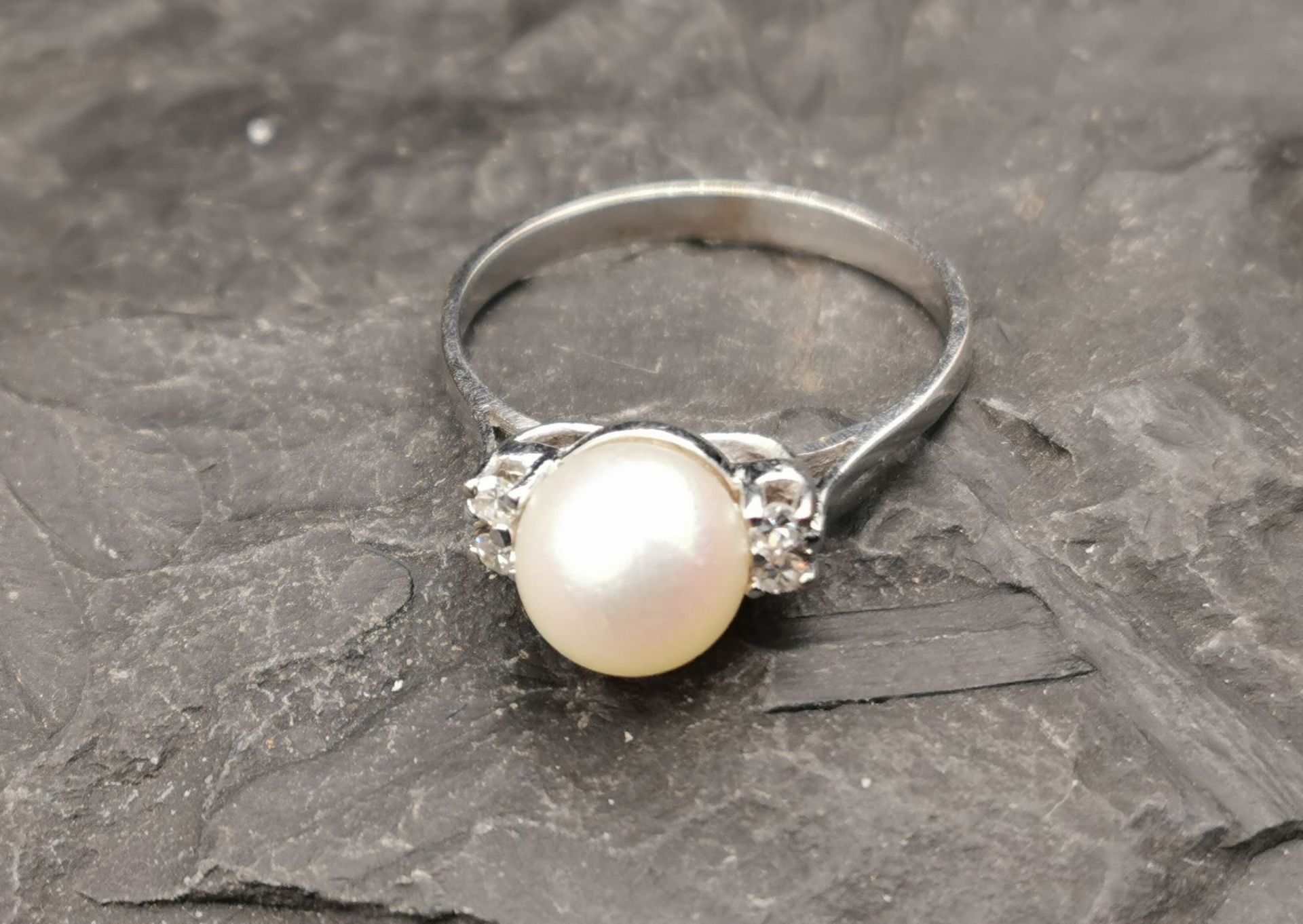 RING WITH PEARL SET - Image 3 of 7