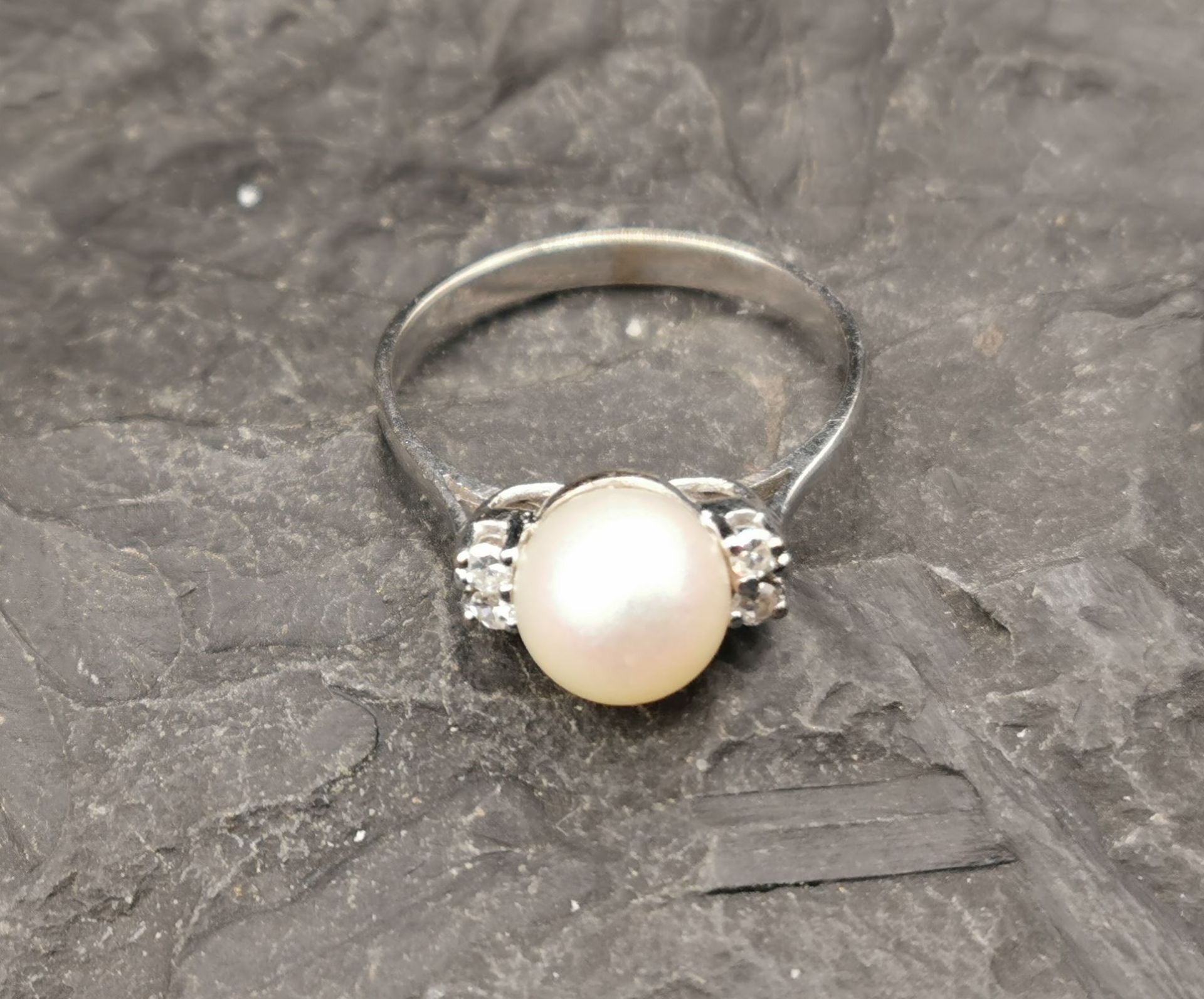 RING WITH PEARL SET - Image 6 of 7