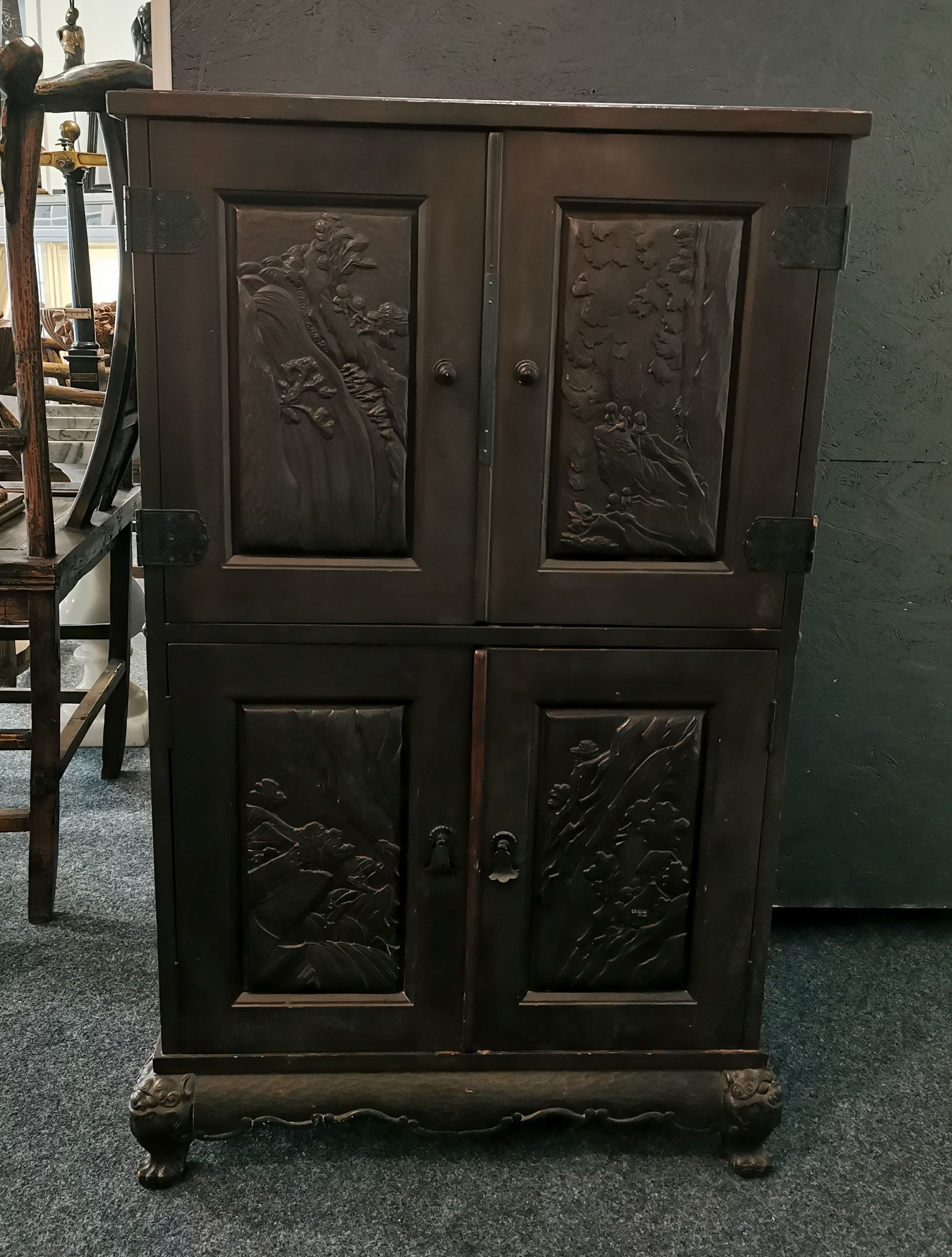 CHINOISE CUPBOARD / CABINET