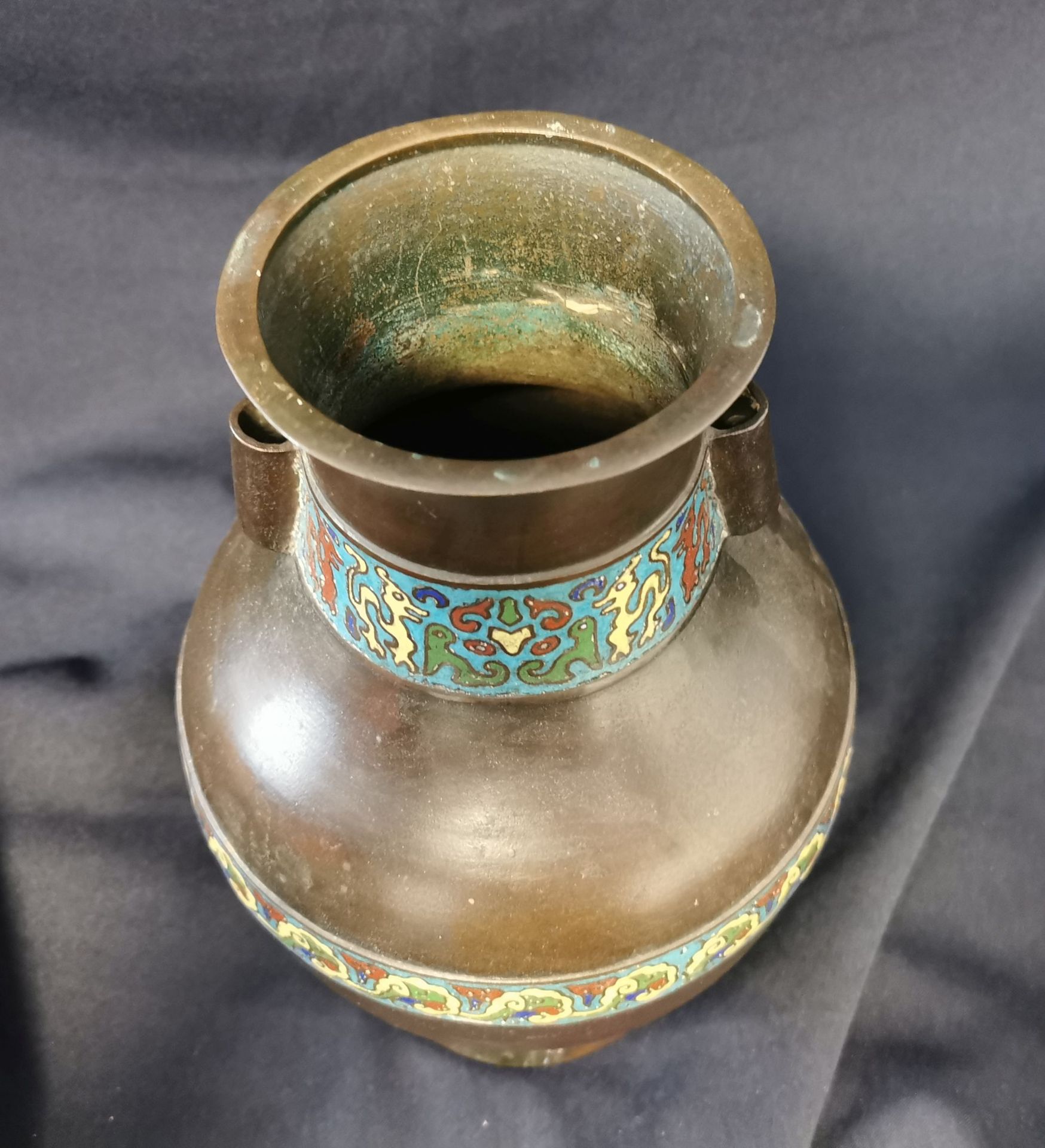 BRONZE VASE WITH ENAMELLED DECOR - Image 5 of 5