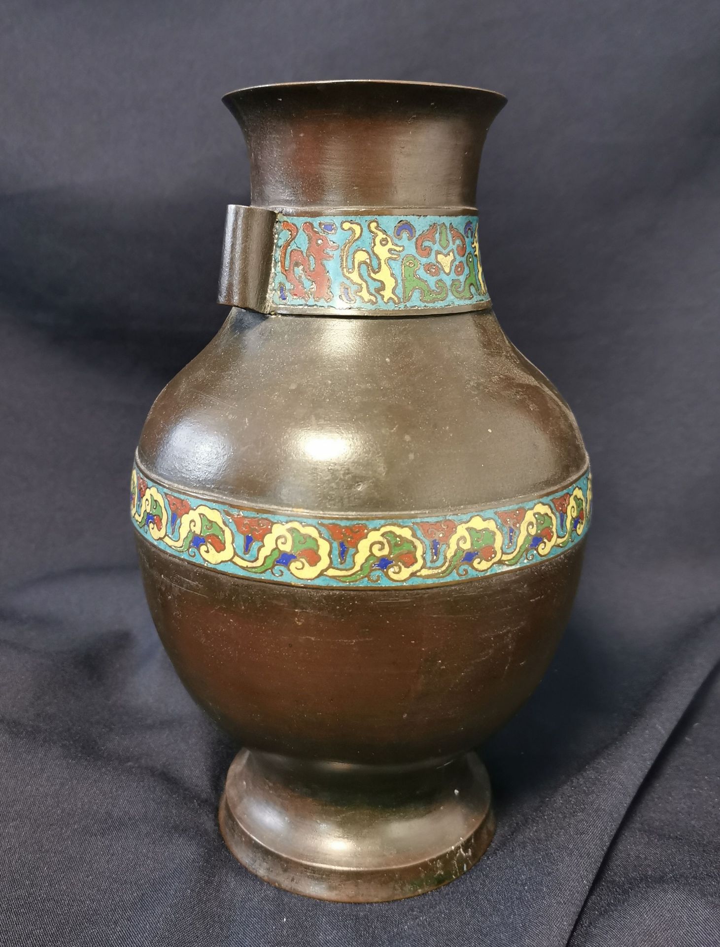 BRONZE VASE WITH ENAMELLED DECOR - Image 4 of 5