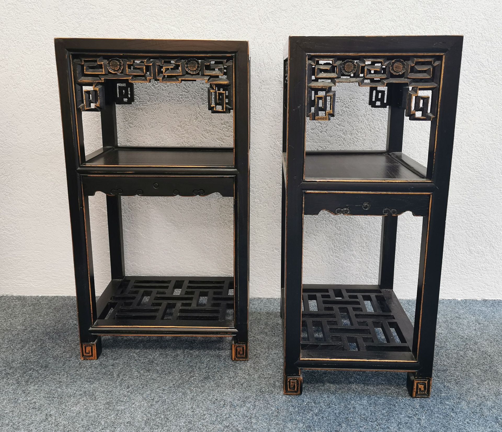 CHINOISE SIDE TABLE - Image 3 of 3