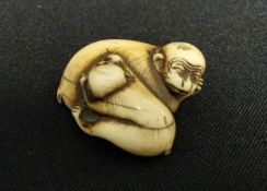 NETSUKE "AFFEN"