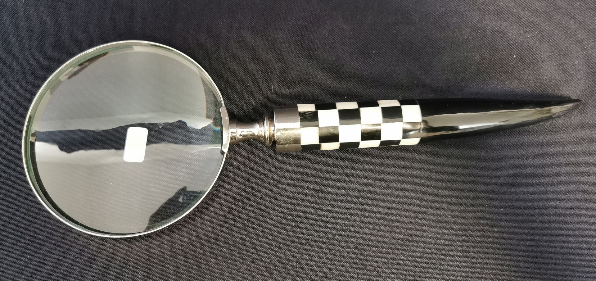 MAGNIFIYING GLASS - Image 2 of 2