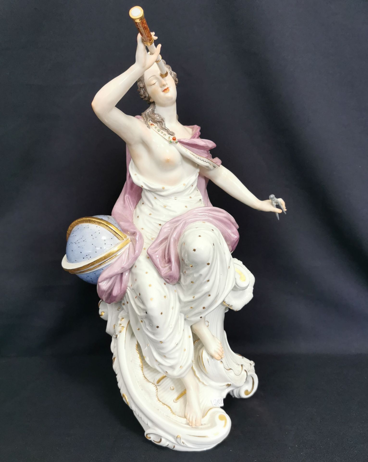 MEISSEN "ALLEGORIE DER ASTRONOMIE / URANIA"