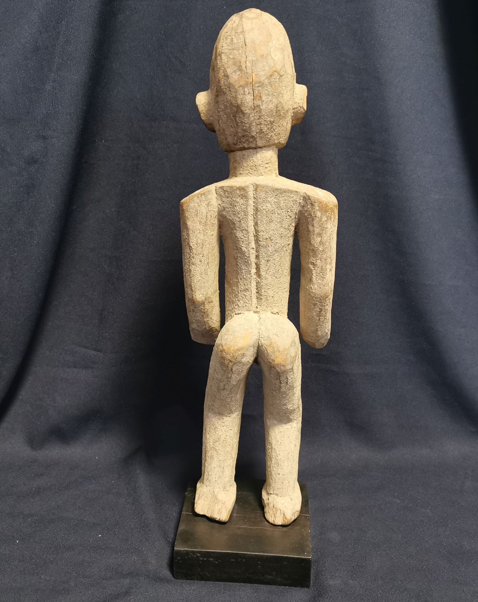 MALE ANCETOR FIGURE - Image 3 of 4