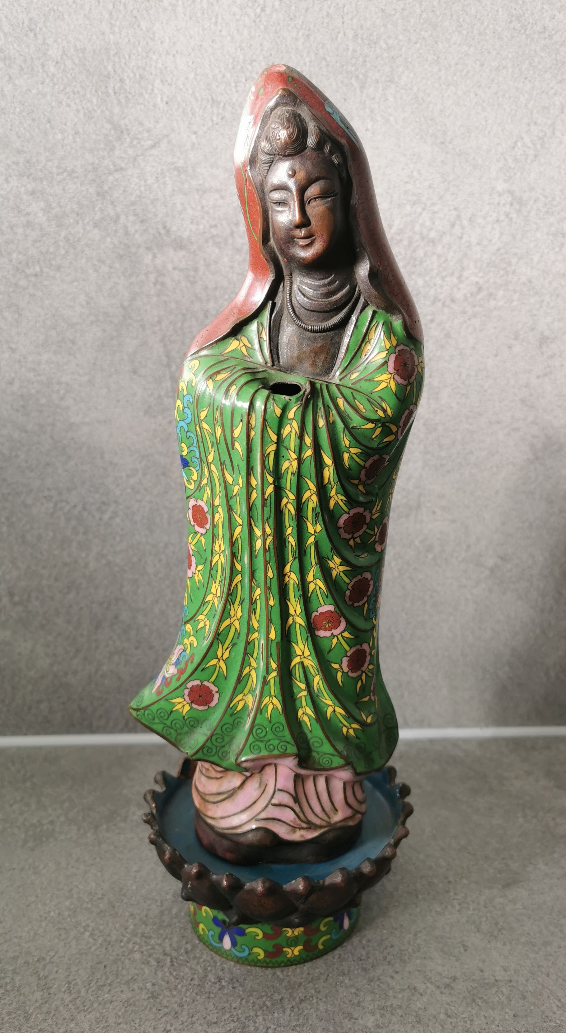 CLOISONNÉ - GUANYIN