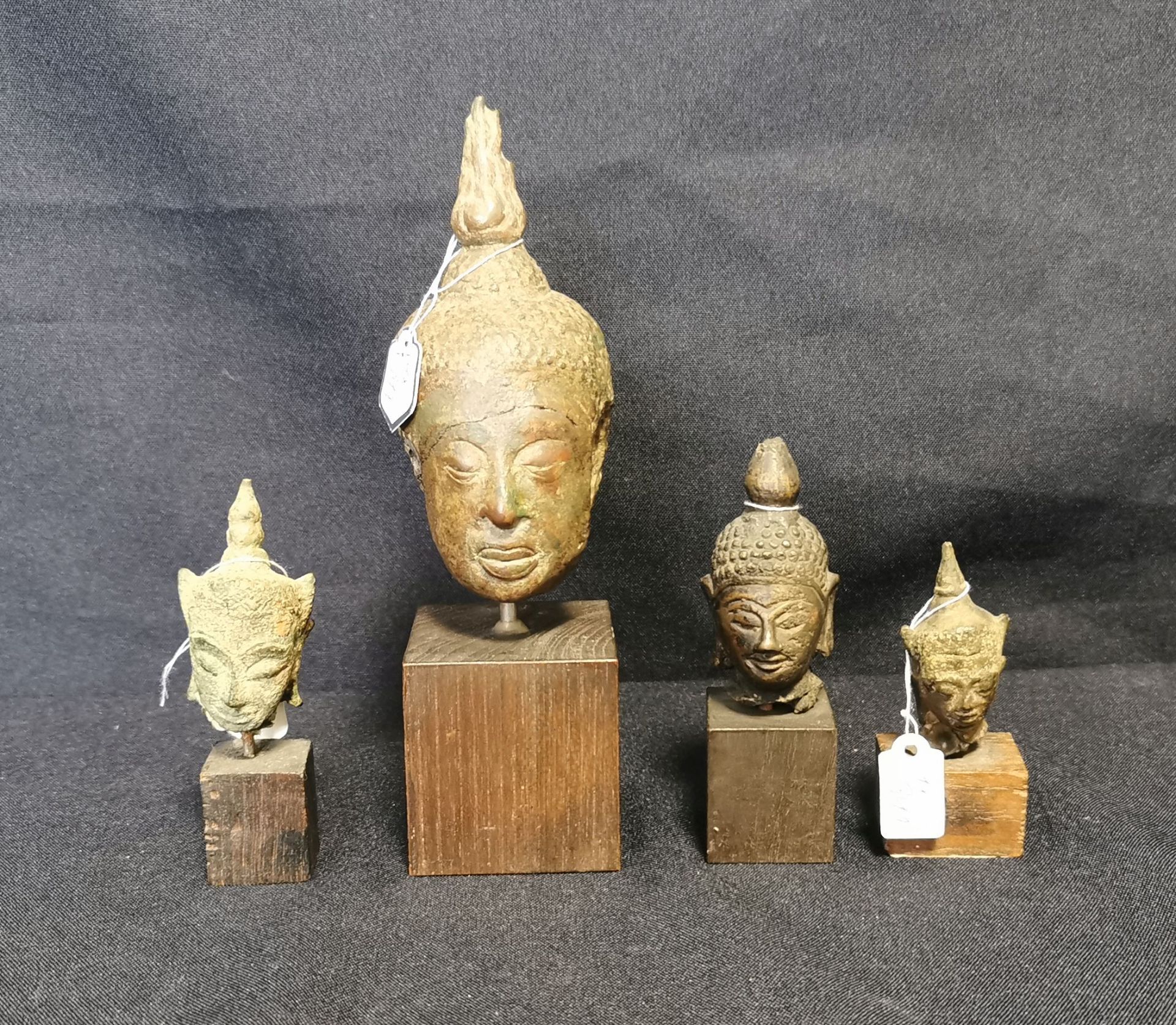 4 BUDDHA HEADS