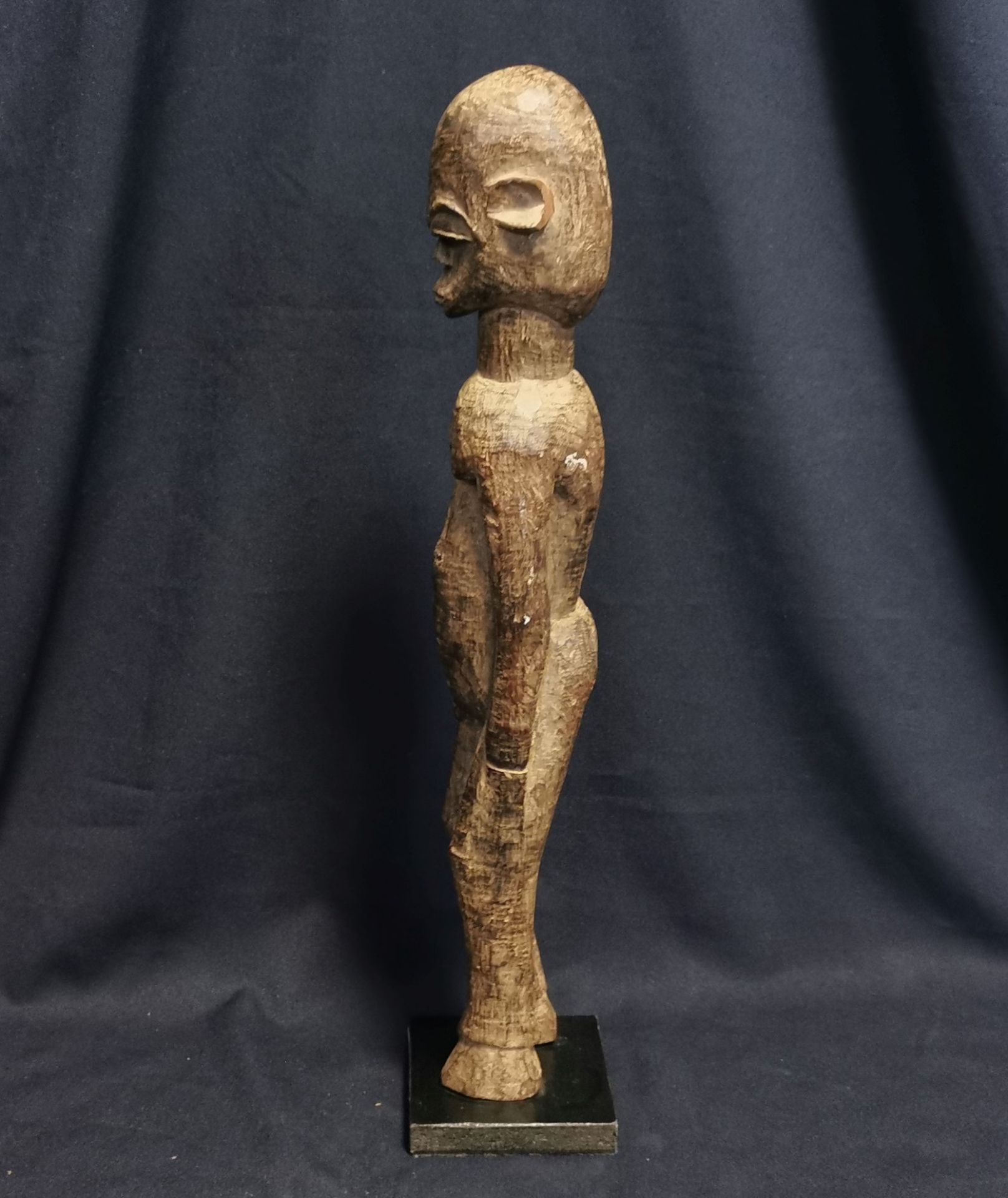 MALE ANCETOR FIGURE - Image 2 of 4