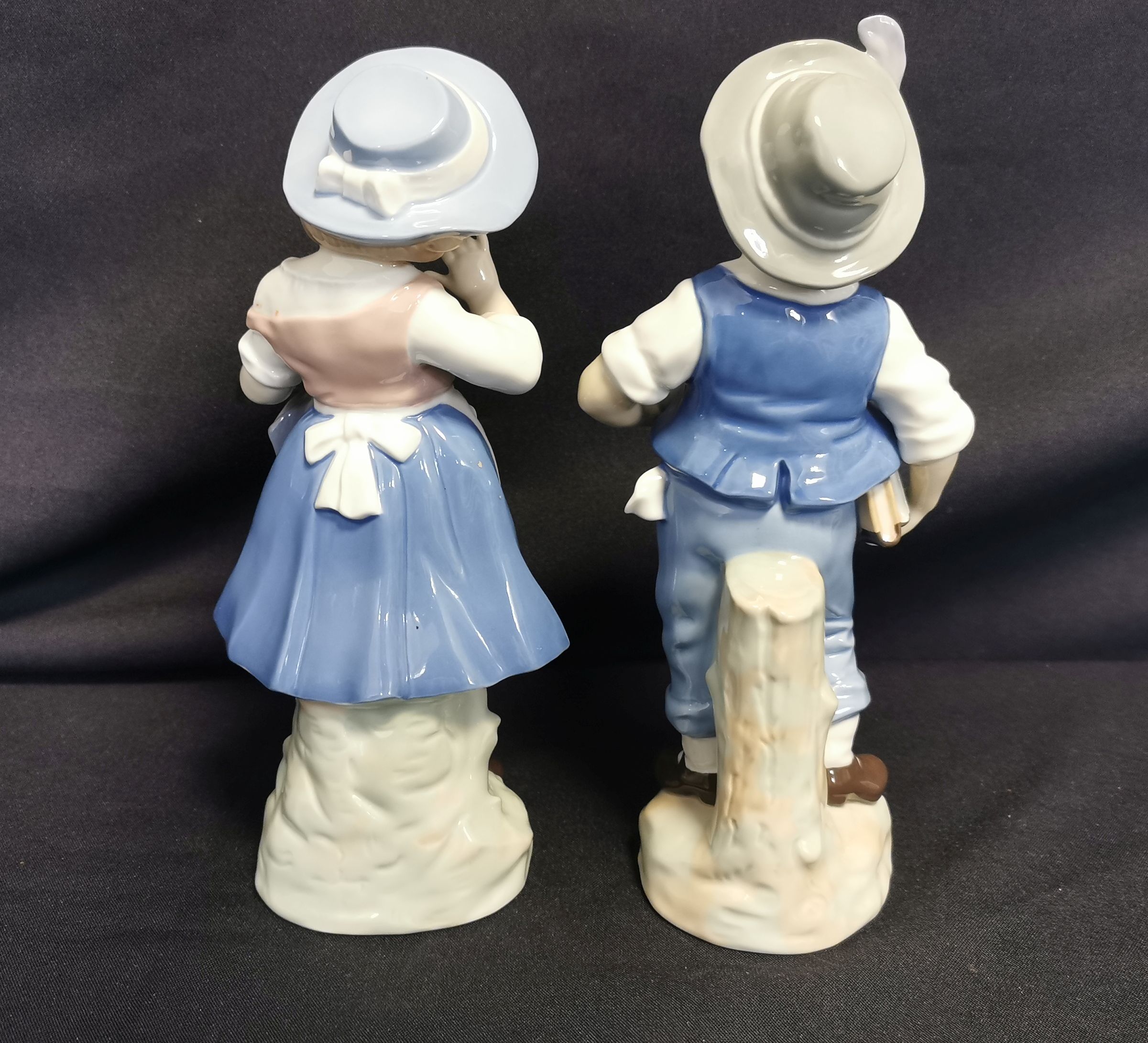 PORCELAIN FIGURES  - Image 3 of 5