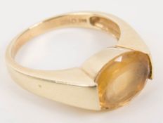 Ring mit ovalem Citrin, 585er Gelbgold.