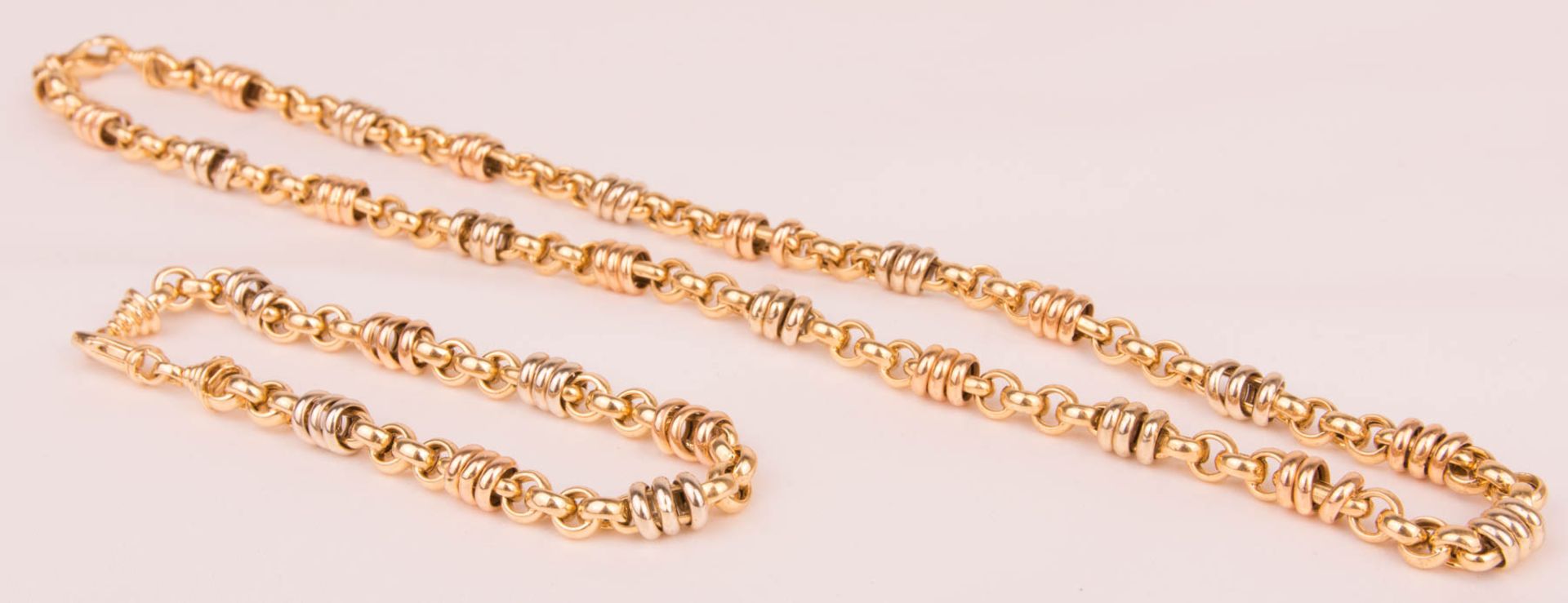 Necklace and matching bracelet, 750 yellow gold.
